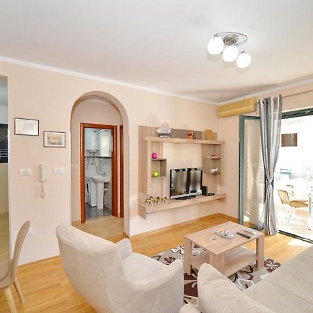 Promenade,5 Min Old Town Apartment Kotor Bagian luar foto