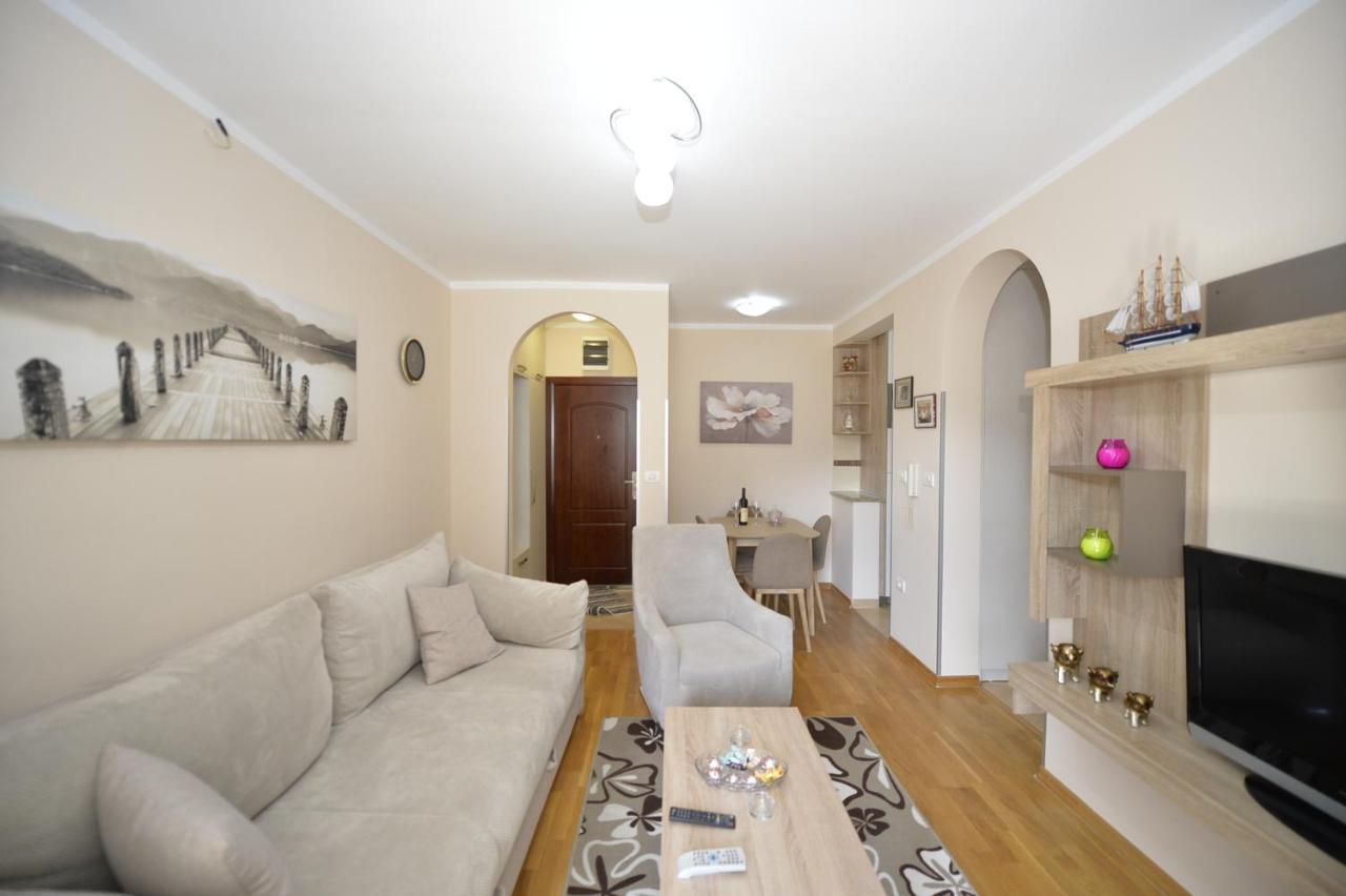 Promenade,5 Min Old Town Apartment Kotor Bagian luar foto