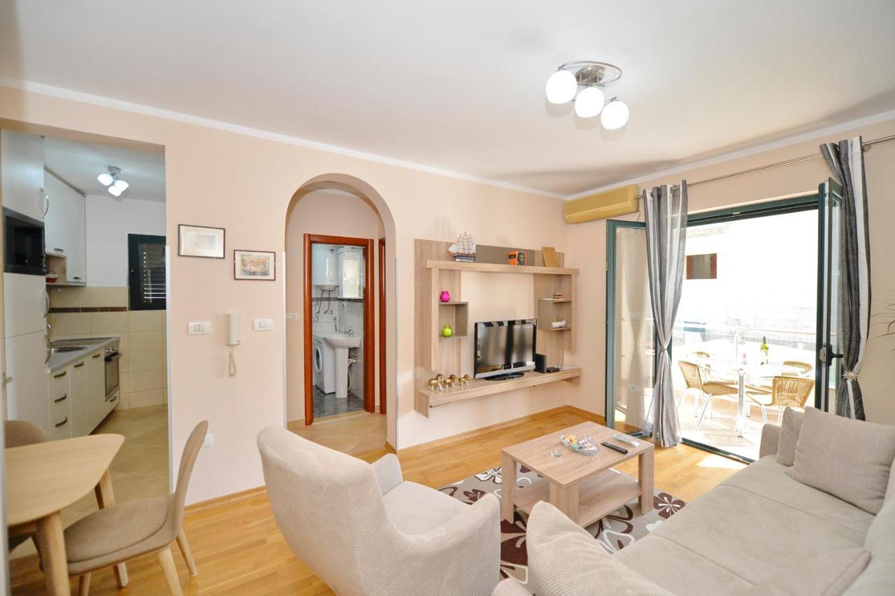 Promenade,5 Min Old Town Apartment Kotor Bagian luar foto