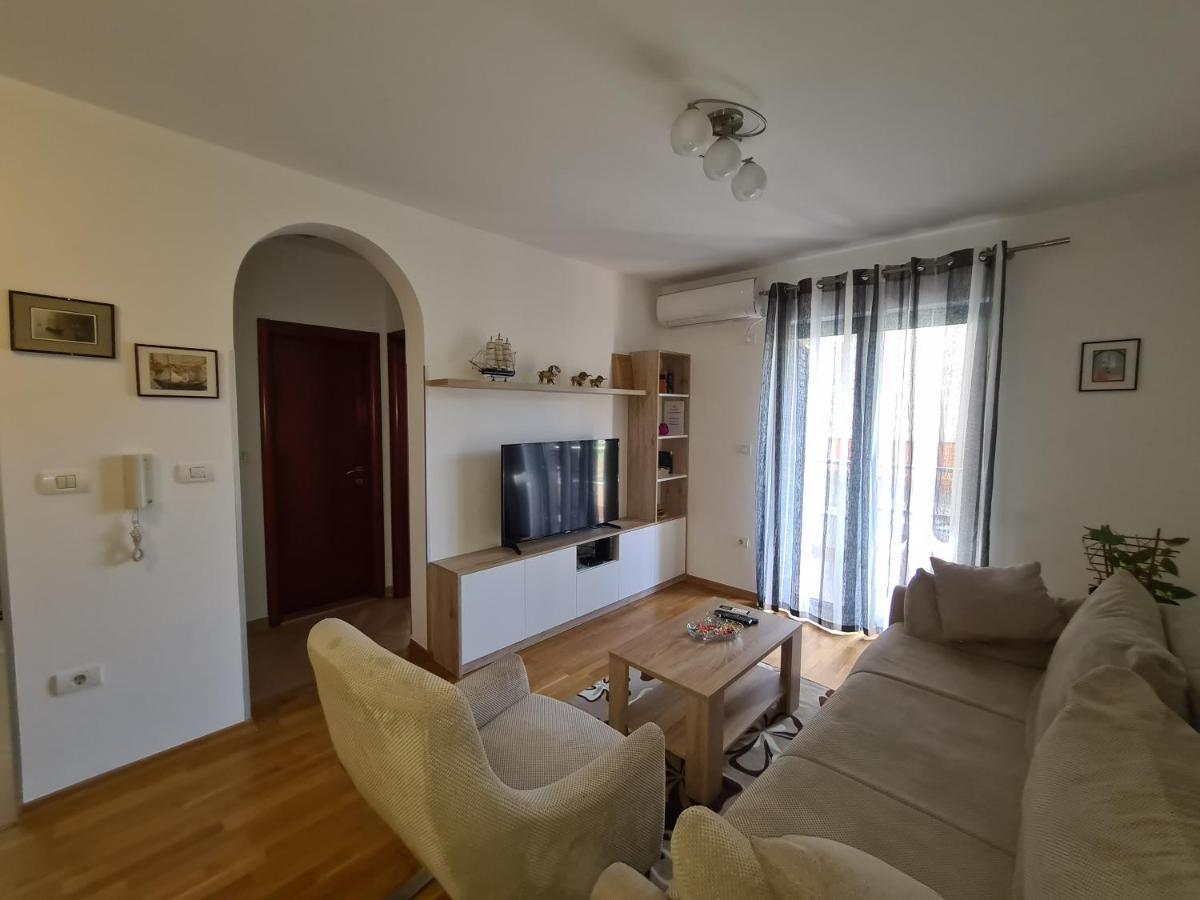Promenade,5 Min Old Town Apartment Kotor Bagian luar foto